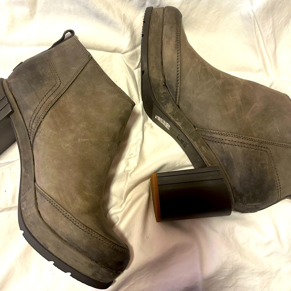 Sorel Water resistant boots